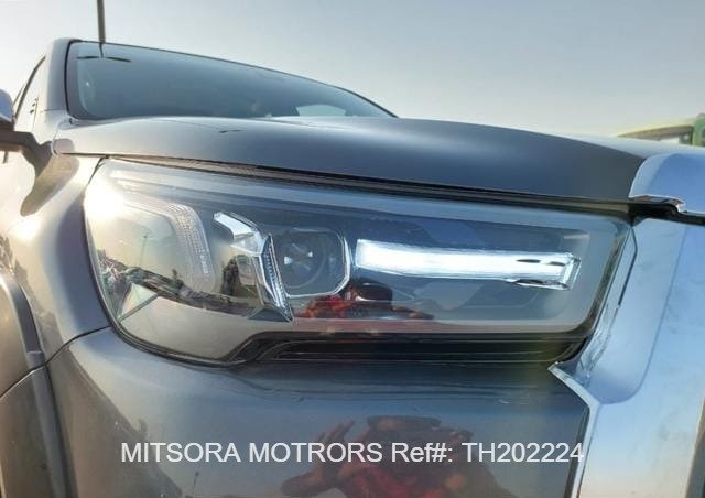 
								2022 Toyota Hilux full									