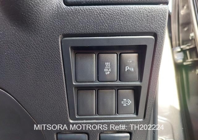 
								2022 Toyota Hilux full									