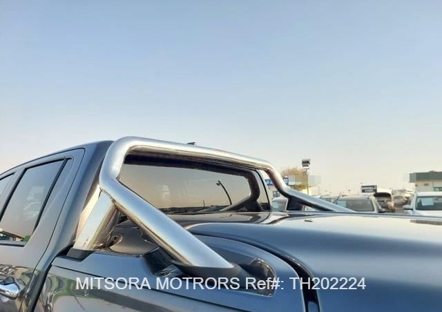 
								2022 Toyota Hilux full									