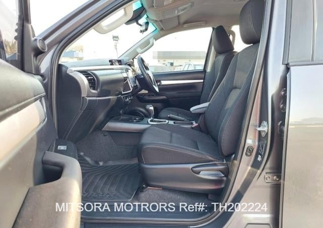 
								2022 Toyota Hilux full									