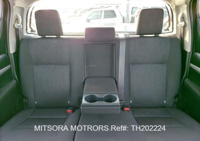 
								2022 Toyota Hilux full									