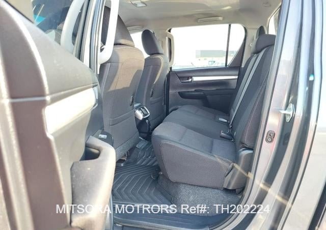 
								2022 Toyota Hilux full									