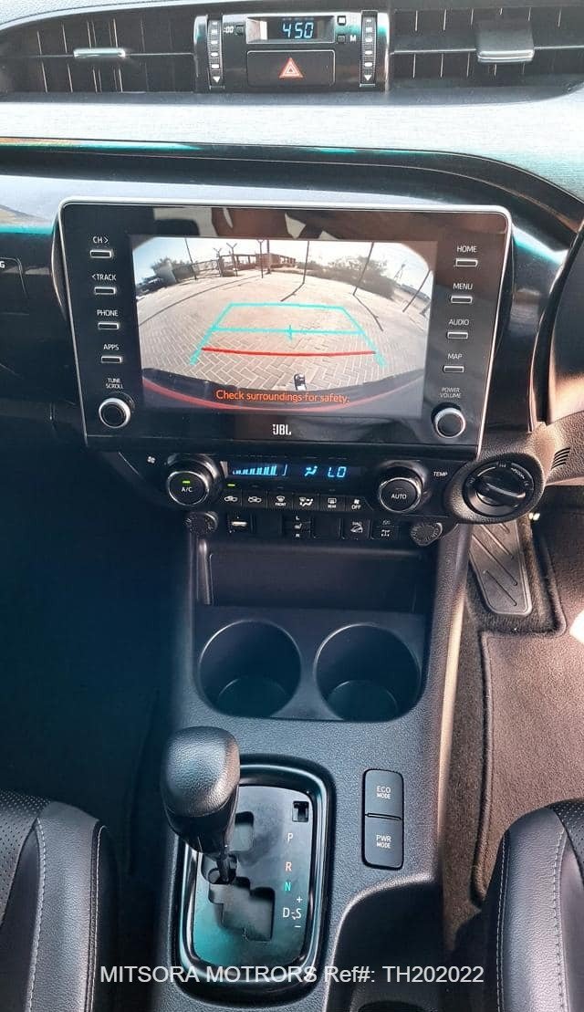 
								2020 TOYOTA HILUX ROCCO DOUBLE CABIN full									