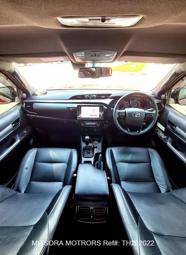 
								2020 TOYOTA HILUX ROCCO DOUBLE CABIN full									