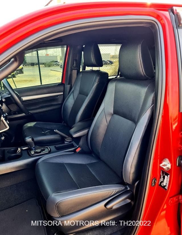 
								2020 TOYOTA HILUX ROCCO DOUBLE CABIN full									