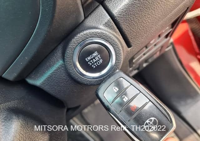 
								2020 TOYOTA HILUX ROCCO DOUBLE CABIN full									