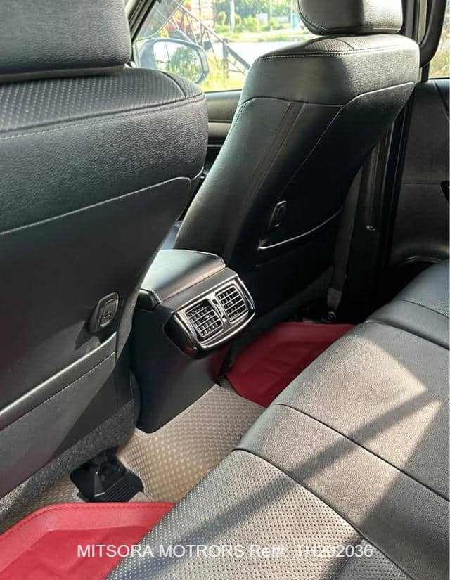 
								2020 TOYOTA HILUX ROCCO DOUBLE CABIN full									