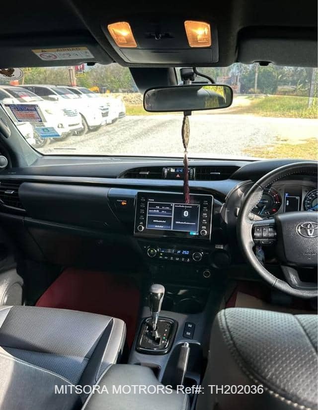 
								2020 TOYOTA HILUX ROCCO DOUBLE CABIN full									