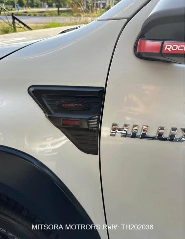 
								2020 TOYOTA HILUX ROCCO DOUBLE CABIN full									