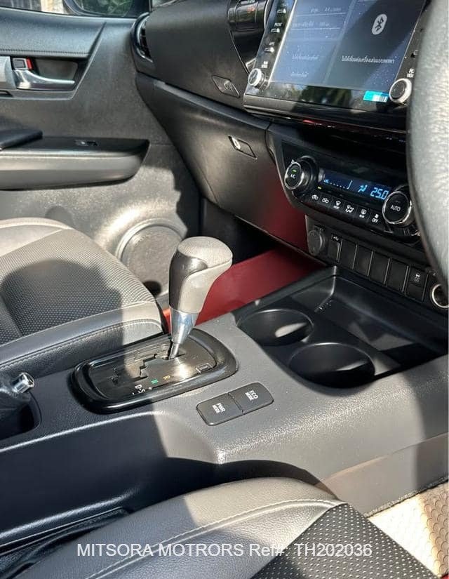 
								2020 TOYOTA HILUX ROCCO DOUBLE CABIN full									