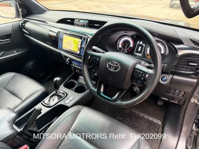2020 TOYOTA HILUX 2.4 D-4D Invincible X