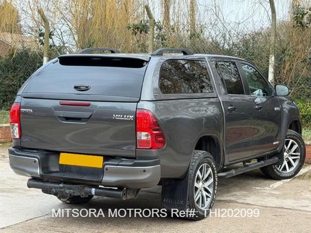 2020 TOYOTA HILUX 2.4 D-4D Invincible X