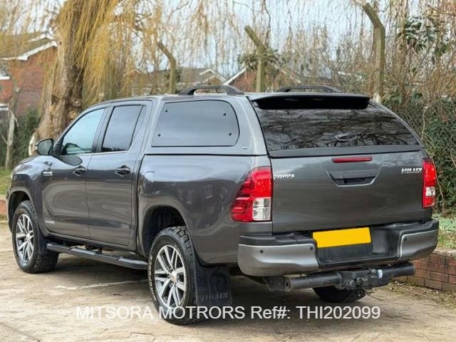 
								2020 TOYOTA HILUX 2.4 D-4D Invincible X full									
