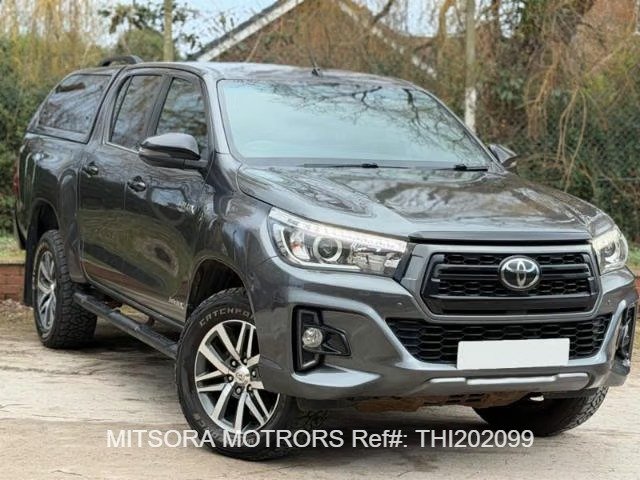 
								2020 TOYOTA HILUX 2.4 D-4D Invincible X full									