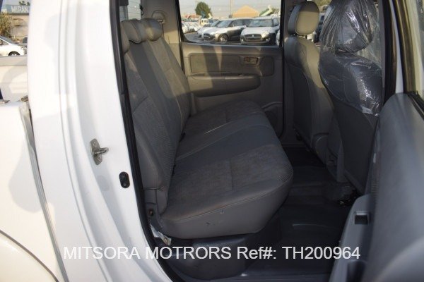 
								2009 Toyota Hilux full									