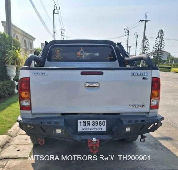 
								2009 Toyota Hilux full									