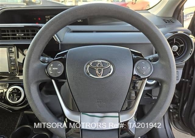 
								2019 TOYOTA AQUA full									