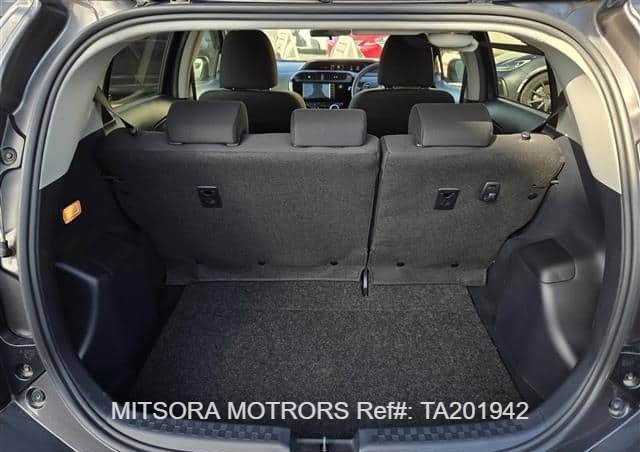 
								2019 TOYOTA AQUA full									