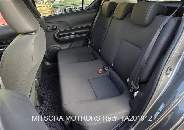 
								2019 TOYOTA AQUA full									