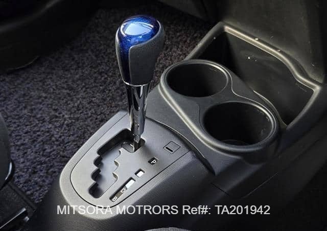 
								2019 TOYOTA AQUA full									