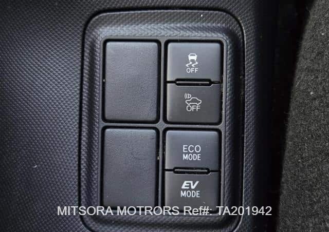 
								2019 TOYOTA AQUA full									