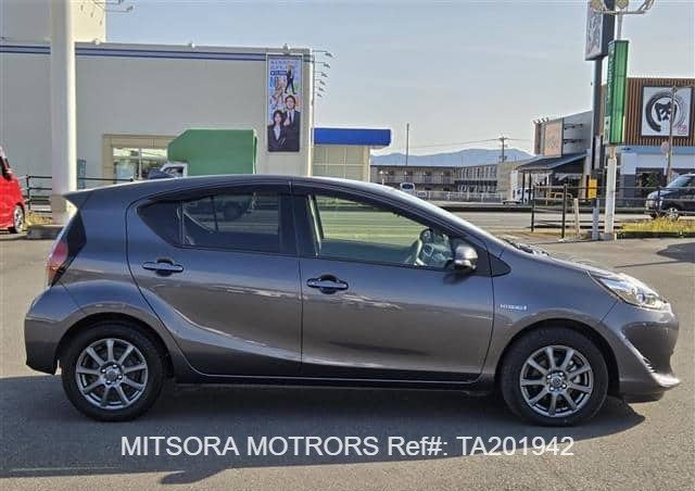 
								2019 TOYOTA AQUA full									