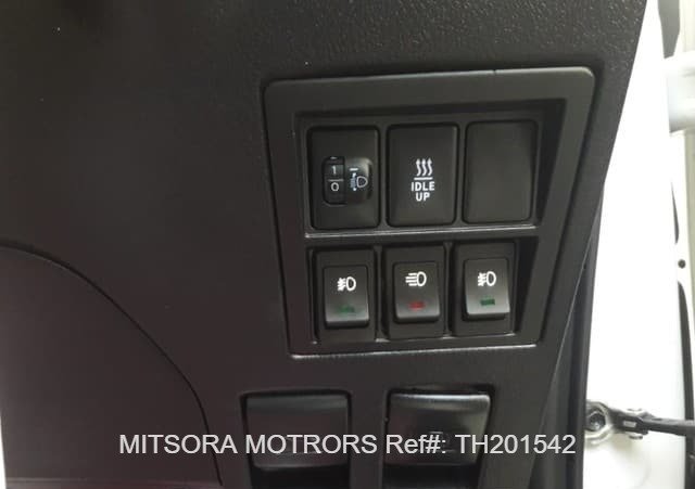 
								2015 Toyota Hilux full									