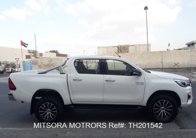 
								2015 Toyota Hilux full									