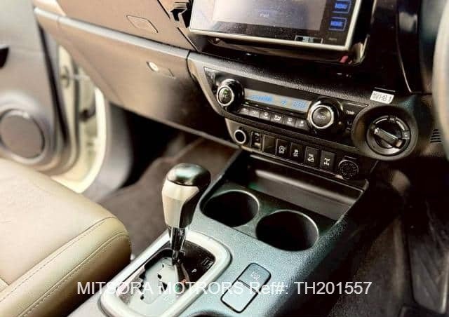 
								2015 Toyota Hilux full									