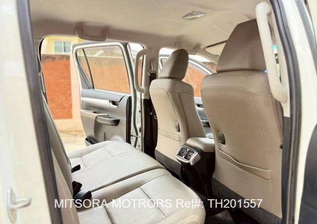 
								2015 Toyota Hilux full									