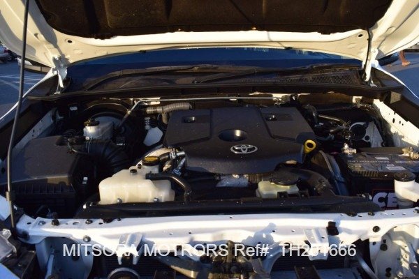 
								2016 Toyota Hilux full									