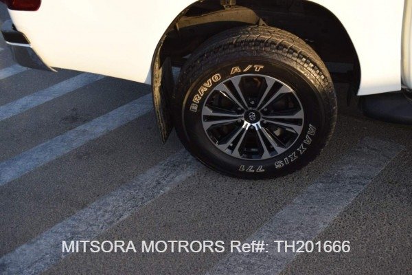 
								2016 Toyota Hilux full									