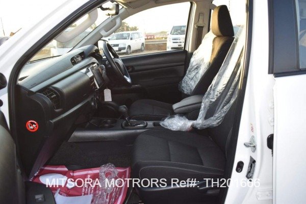 
								2016 Toyota Hilux full									