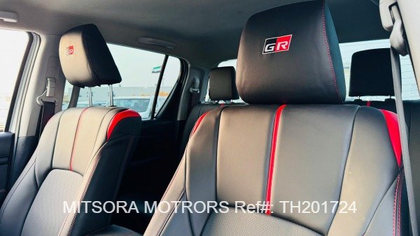 
								2017 Toyota Hilux full									