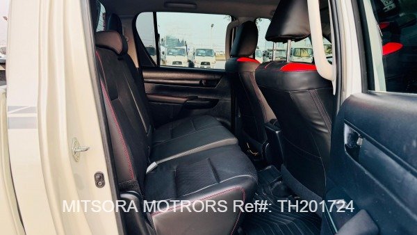 
								2017 Toyota Hilux full									