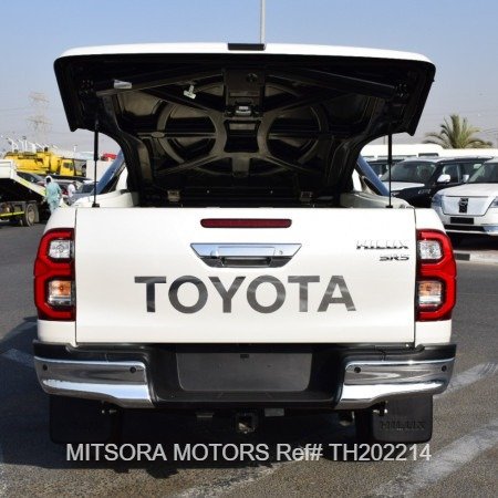 2022 TOYOTA HILUX