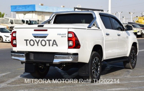 2022 TOYOTA HILUX