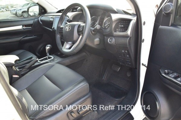 
								2022 TOYOTA HILUX full									
