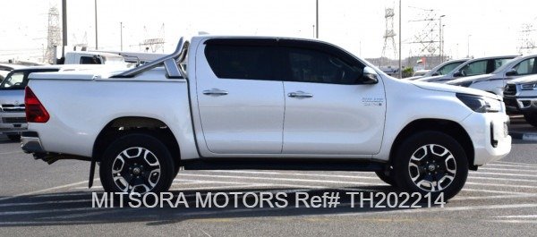 
								2022 TOYOTA HILUX full									