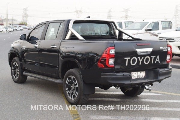 2022 TOYOTA HILUX