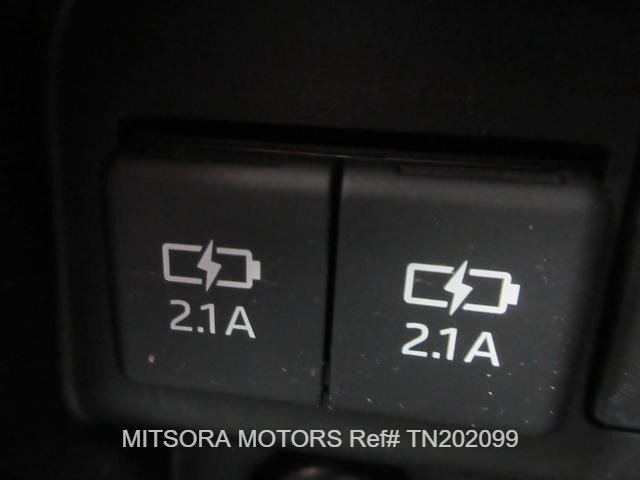 
								2020 TOYOTA NOAH full									