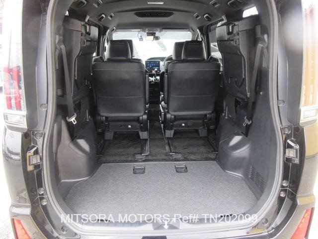 
								2020 TOYOTA NOAH full									