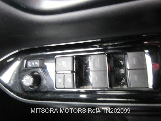 
								2020 TOYOTA NOAH full									