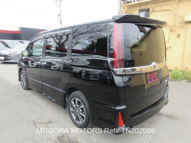 
								2020 TOYOTA NOAH full									