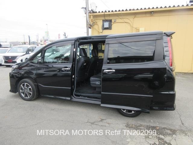 
								2020 TOYOTA NOAH full									