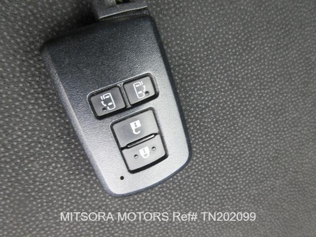 
								2020 TOYOTA NOAH full									