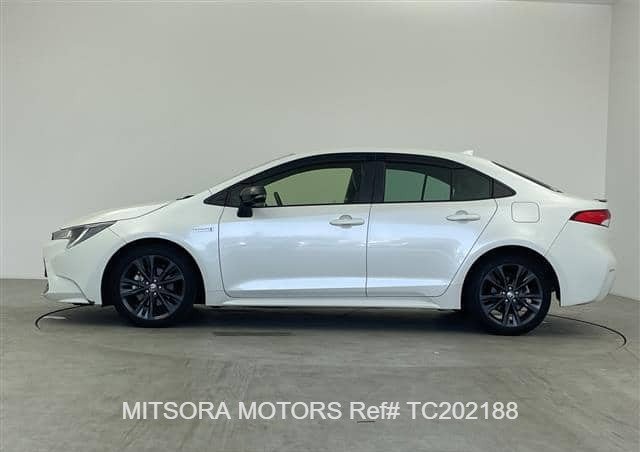 
								2021 TOYOTA COROLLA full									