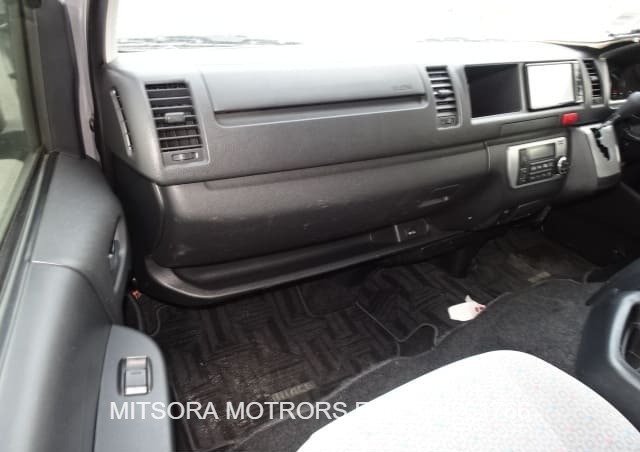
								2016 TOYOTA HIACE full									