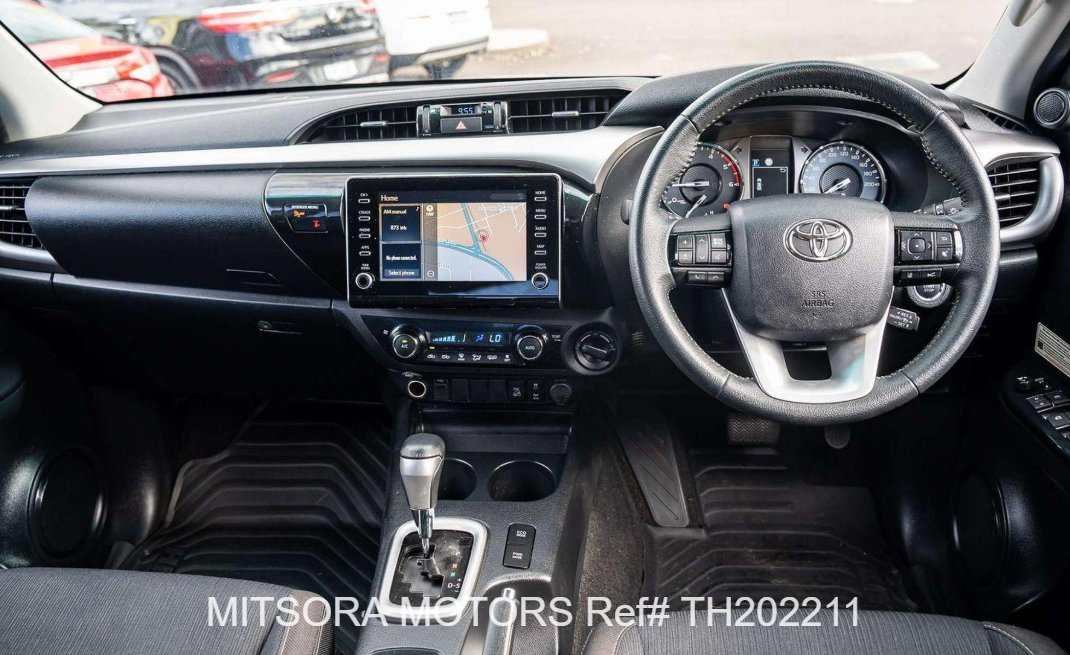 
								2022 TOYOTA HILUX full									