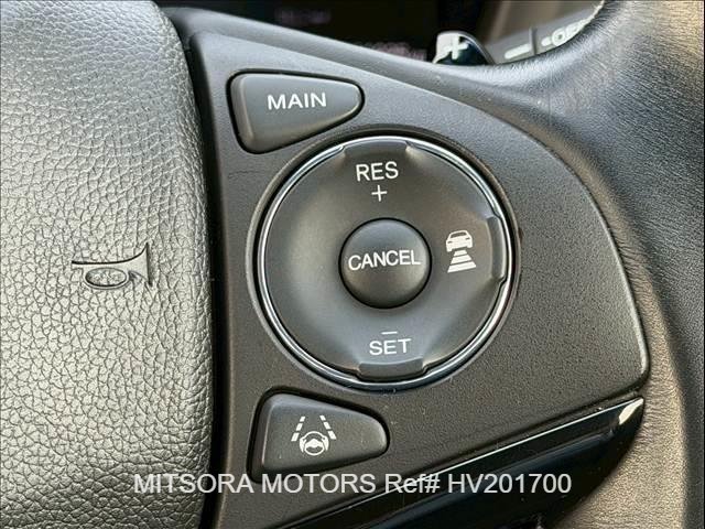 
								2017 HONDA VEZEL HYBRID Z full									